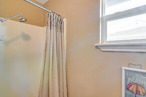 Near Ocean: Home w/ Deck & Grill in Surfside Beach