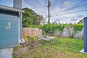 Cozy Jungle Escape < 1 Mi to Gulfport Beach!