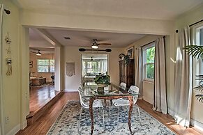 Cozy Jungle Escape < 1 Mi to Gulfport Beach!