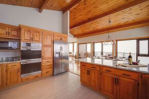 Views & Hot Tub: Sky Barn Retreat in Beech Mtn!