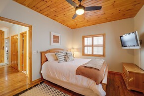 Views & Hot Tub: Sky Barn Retreat in Beech Mtn!