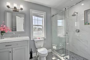 6 Mi to Capitol Hill: Spacious Family Home in DC