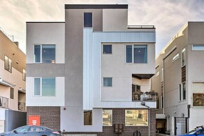 Trendy Denver Townhouse ~ 3 Miles to Downtown!