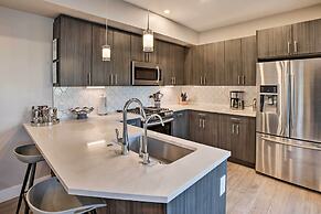 Trendy Denver Townhouse ~ 3 Miles to Downtown!