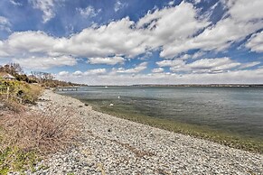Waterfront Portsmouth Cottage: 8 Mi. From Newport!