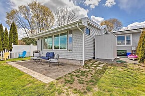 Waterfront Portsmouth Cottage: 8 Mi. From Newport!