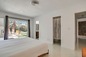 Funky Palm Springs Paradise Near Golf Courses