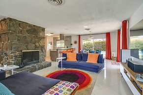 Funky Palm Springs Paradise Near Golf Courses