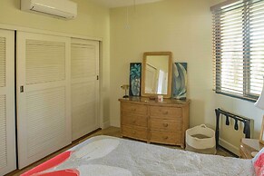 Oceanfront Condo w/ 2 Lanais, Walk to Beach!