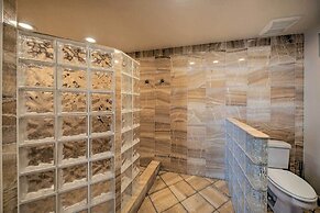 Oceanfront Condo w/ 2 Lanais, Walk to Beach!