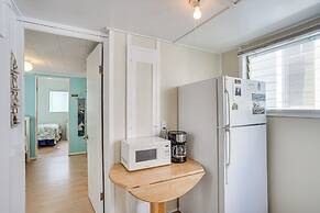 Quaint Avalon Cottage < Half-mi to Beaches!
