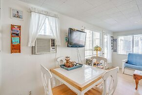 Quaint Avalon Cottage < Half-mi to Beaches!