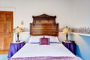 'astoria Painted Lady' Historic Apt w/ River View!