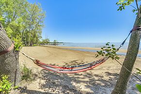 Private Beach & Deck: Spacious Lake Michigan Home