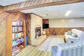 Private Beach & Deck: Spacious Lake Michigan Home
