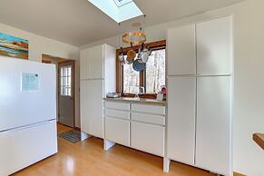 Private Beach & Deck: Spacious Lake Michigan Home