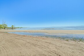 Private Beach & Deck: Spacious Lake Michigan Home
