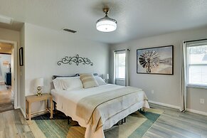 Spacious Wellington Vacation Rental - Private Pool