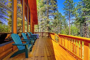 Sunny Forest Cabin w/ Views of Pikes Peak Mtn!