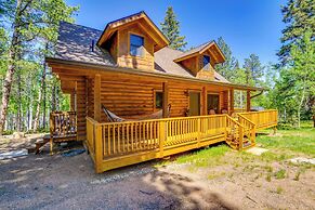 Sunny Forest Cabin w/ Views of Pikes Peak Mtn!