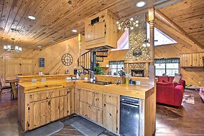 Groesbeck 'lodge on the River': Hot Tub & Fire Pit
