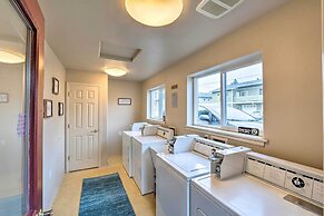 Anacortes Condo ~ 1 Mi to Marina & Fidalgo Bay!