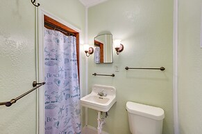 Vintage Corpus Christi Home - 2 Blocks From Beach!