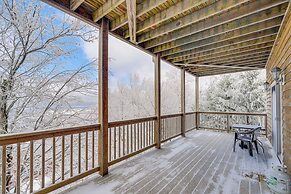 2 Mi to Ski Resort: Beech Mtn Home w/ Fire Pit!