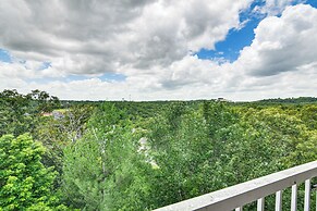 Branson Condo w/ Pool Access & Views, 3 Mi Dtwn!