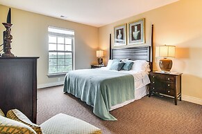 Branson Condo w/ Pool Access & Views, 3 Mi Dtwn!