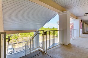 Branson Condo w/ Pool Access & Views, 3 Mi Dtwn!