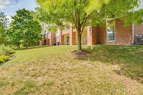 Branson Condo w/ Pool Access & Views, 3 Mi Dtwn!