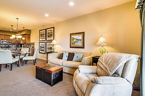 Branson Condo w/ Pool Access & Views, 3 Mi Dtwn!