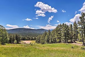 Cabin-style Condo w/ Deck Near Angel Fire Resort