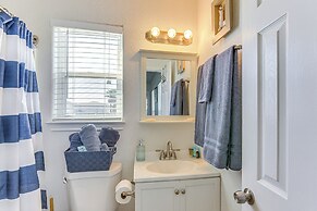 Steps to Surfside Beach: Ada-friendly Home