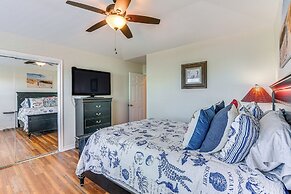 Steps to Surfside Beach: Ada-friendly Home