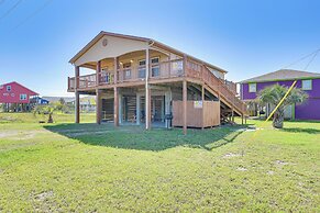 Steps to Surfside Beach: Ada-friendly Home