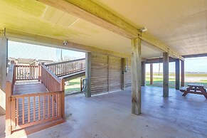 Steps to Surfside Beach: Ada-friendly Home