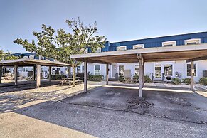 < 1 Mi to Beach: Ocean City Retreat w/ Pool Access