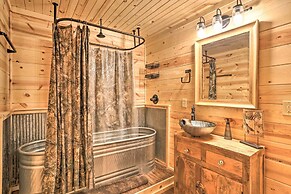 Serene Cabins w/ Decks & 8 Acres on Kiamichi River