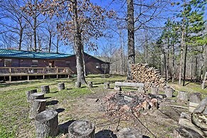 Serene Cabins w/ Decks & 8 Acres on Kiamichi River