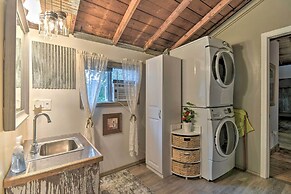 Rustic Chic Home ~1 Mi to Dtwn Hot Springs!