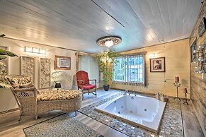 Rustic Chic Home ~1 Mi to Dtwn Hot Springs!