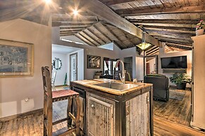 Rustic Chic Home ~1 Mi to Dtwn Hot Springs!