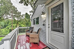 Rustic Chic Home ~1 Mi to Dtwn Hot Springs!