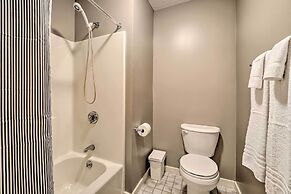 Family-friendly Stratton Gem Close to Slopes!