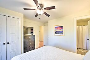 1 Mi to Town: Chalet-style Highlands Retreat