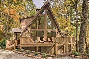 1 Mi to Town: Chalet-style Highlands Retreat