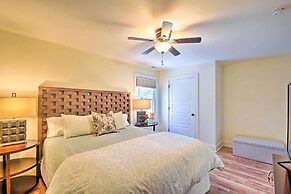 1 Mi to Town: Chalet-style Highlands Retreat