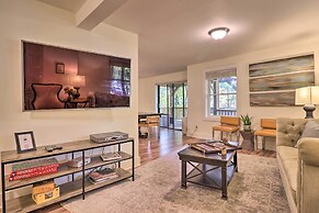 1 Mi to Town: Chalet-style Highlands Retreat